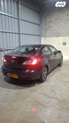 מודעת רכב מאזדה 3