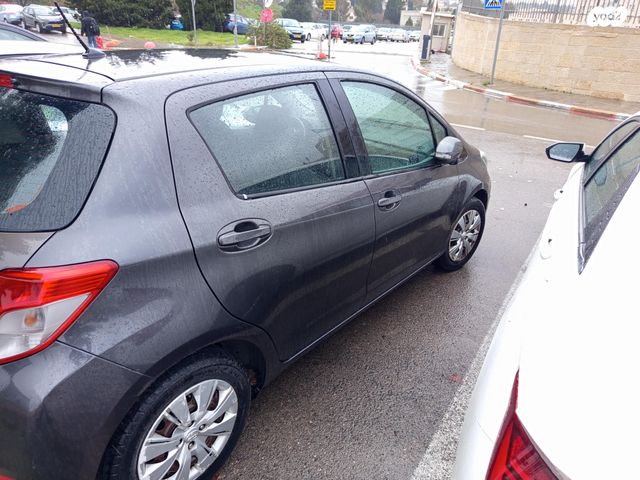 טויוטה יאריס