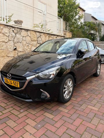 מודעת רכב מאזדה 2