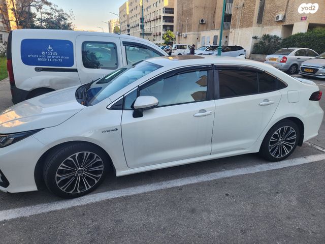 טויוטה קורולה