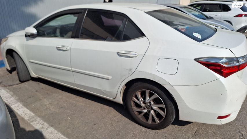 מודעת רכב טויוטה קורולה