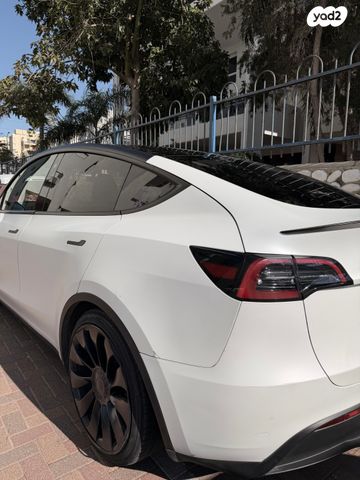 מודעת רכב טסלה מודל Y