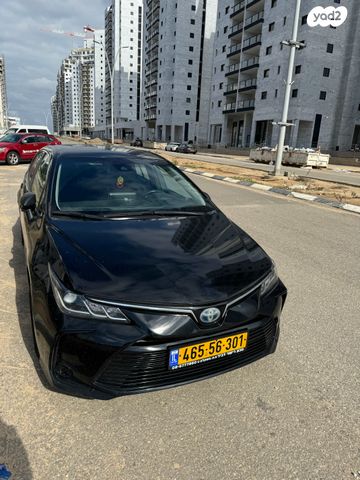 טויוטה קורולה