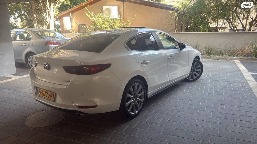 מאזדה 3