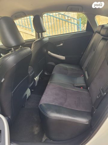 טויוטה פריוס