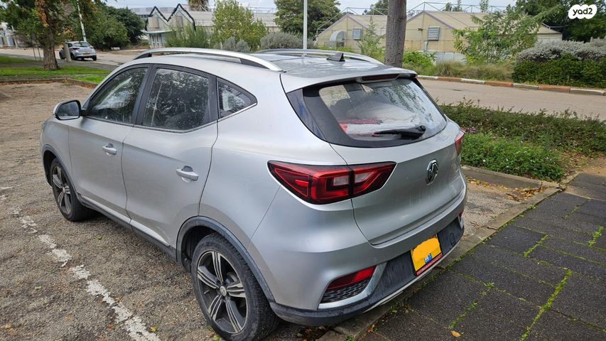 מודעת רכב אם ג'י ZS