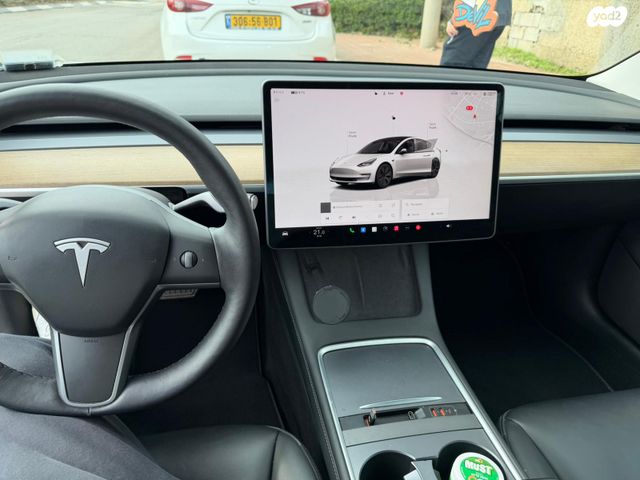 טסלה מודל 3