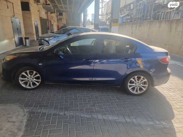 מודעת רכב מאזדה 3