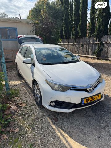 טויוטה אוריס