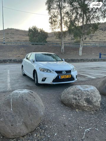 מודעת רכב לקסוס CT