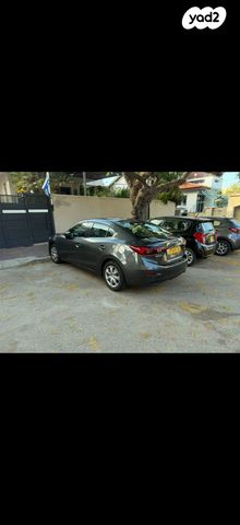 מודעת רכב מאזדה 3