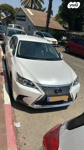 מודעת רכב לקסוס CT