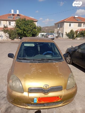 טויוטה יאריס