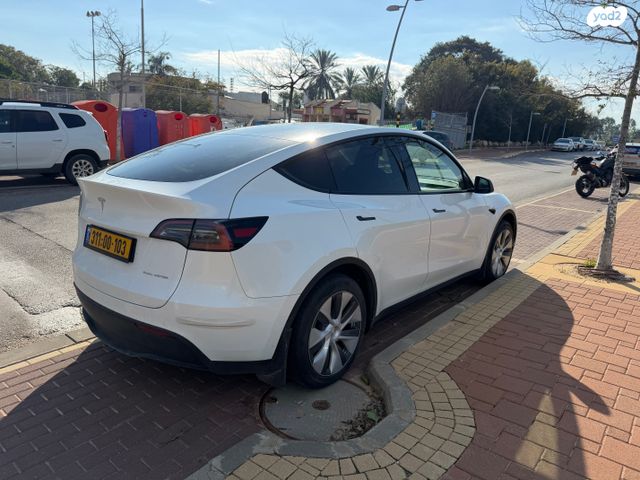 מודעת רכב טסלה מודל Y