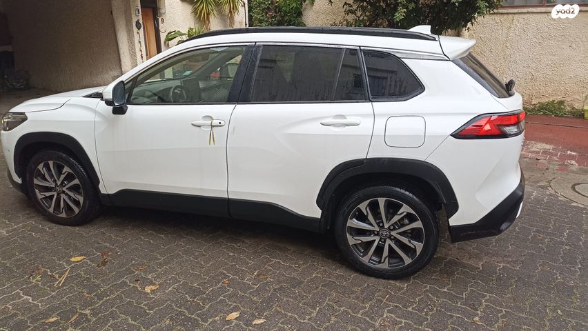 טויוטה קורולה קרוס