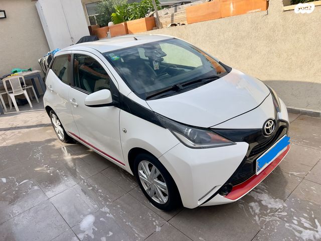 טויוטה אייגו