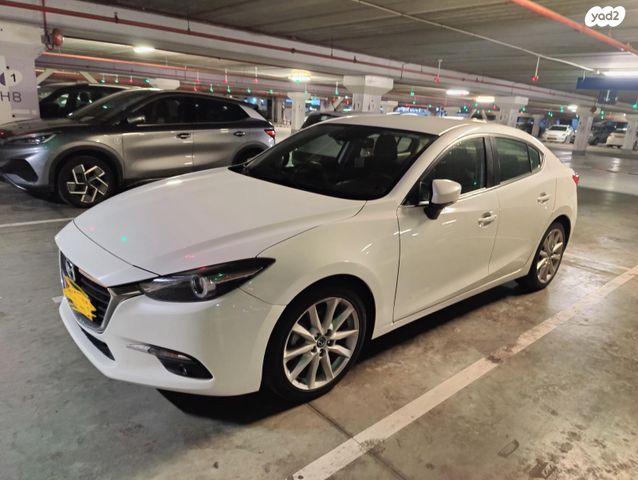 מאזדה 3