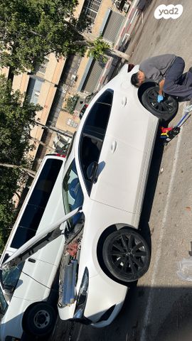 מודעת רכב מאזדה 3