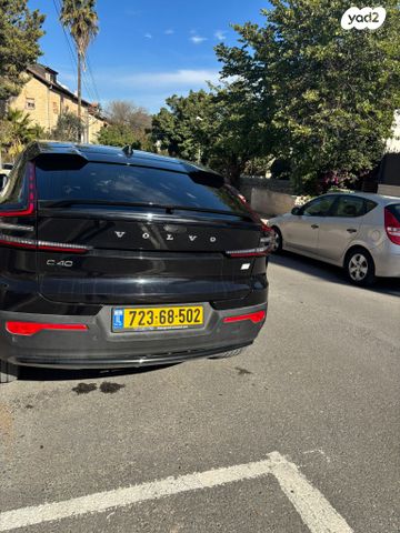 וולוו C40