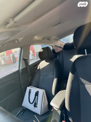 יונדאי אקסנט i25