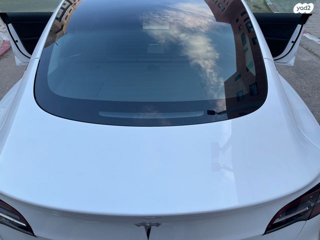 טסלה מודל 3
