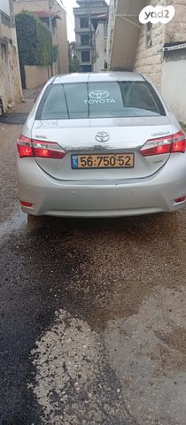טויוטה קורולה