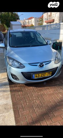 מודעת רכב מאזדה 2