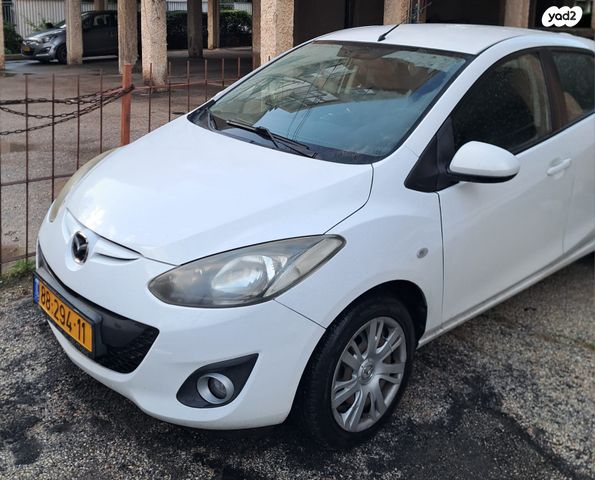 מודעת רכב מאזדה 2