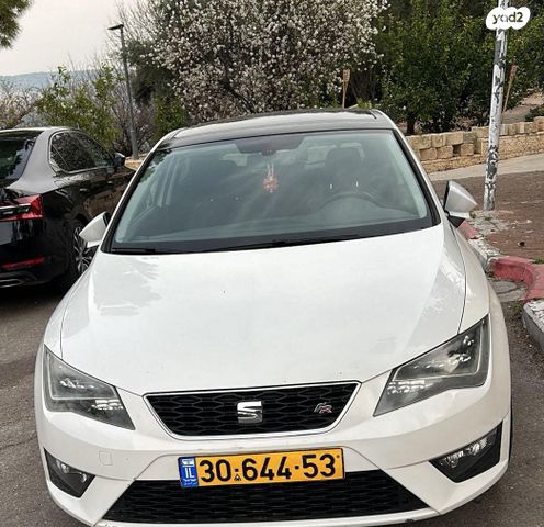 מודעת רכב סיאט לאון