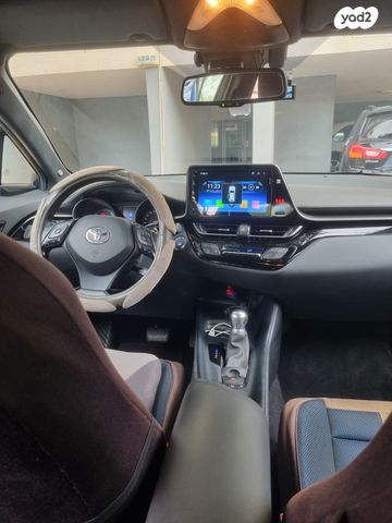 טויוטה C-HR