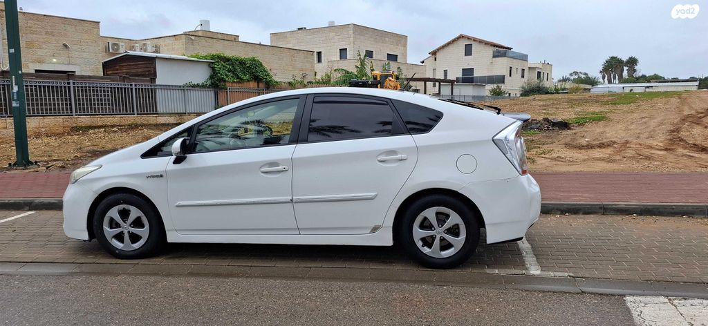 מודעת רכב טויוטה פריוס