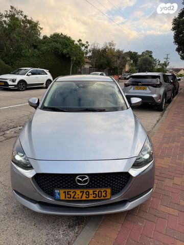 מודעת רכב מאזדה 2