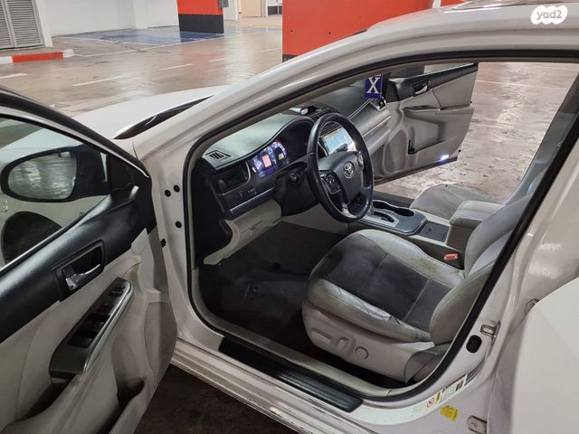 מודעת רכב טויוטה קאמרי