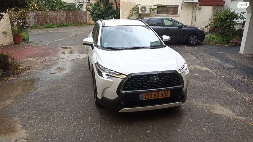 טויוטה קורולה קרוס