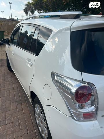 מודעת רכב טויוטה ורסו