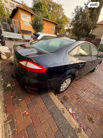 פורד מונדאו