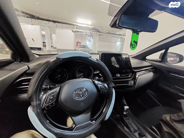 טויוטה C-HR