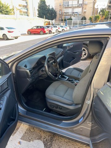 יונדאי איוניק