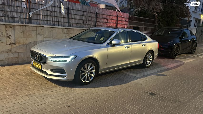 וולוו S90