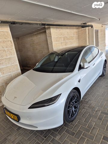 מודעת רכב טסלה מודל 3