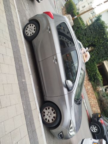 מודעת רכב יונדאי i20