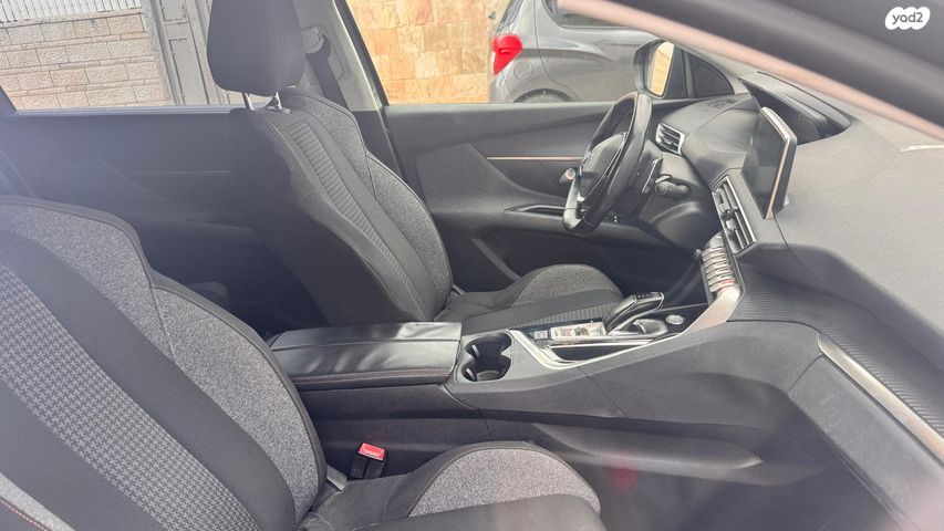 מודעת רכב פיג'ו 5008