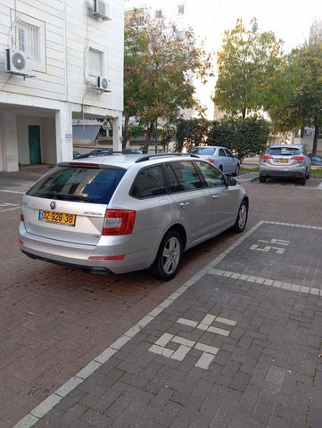 סקודה אוקטביה 