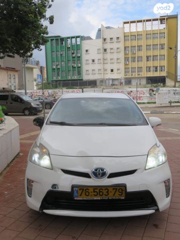 טויוטה פריוס