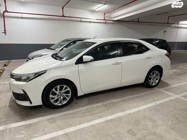 טויוטה קורולה