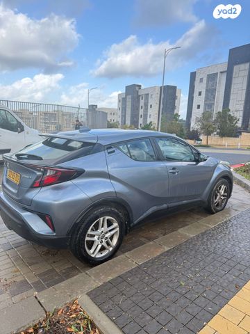מודעת רכב טויוטה C-HR