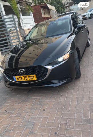 מודעת רכב מאזדה 3