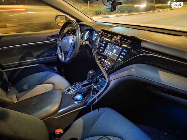 טויוטה קאמרי