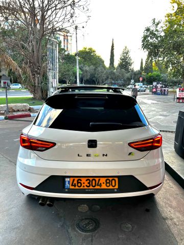 מודעת רכב סיאט לאון