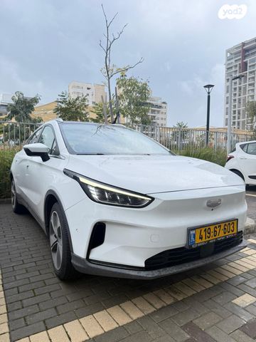 ג׳ילי Geometry C